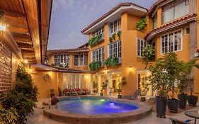 Hotel Serra Nova